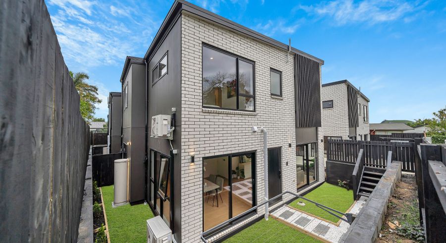  at Lot 2/18 Sunnyhill Crescent, Sunnyhills, Manukau City, Auckland