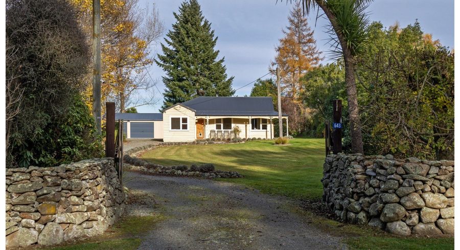  at 643 Woodbury Road, Woodbury