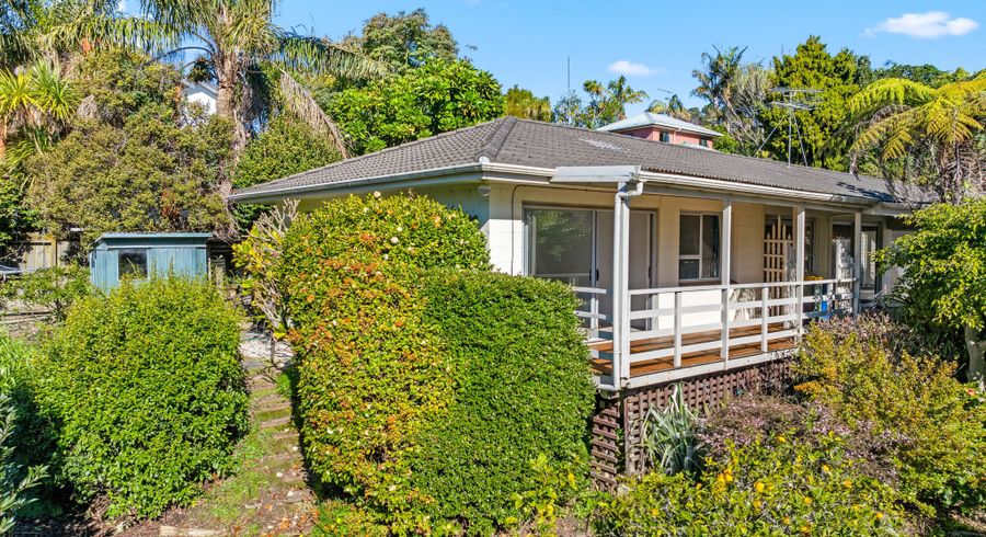  at 2/3 Holt Avenue, Torbay, North Shore City, Auckland