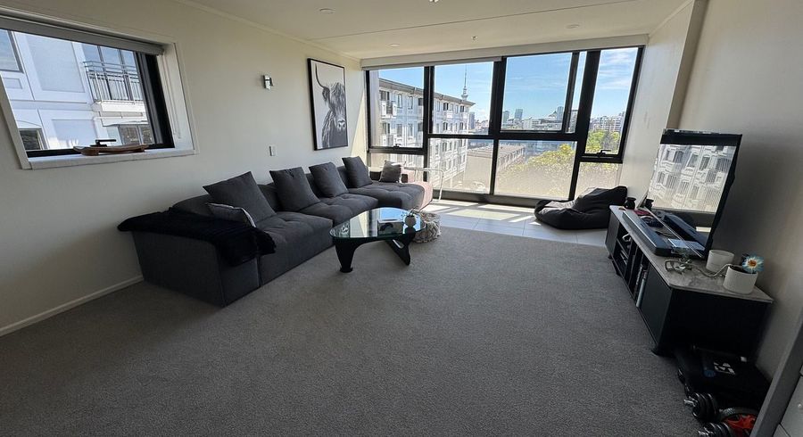  at 16 Burton Street, Grafton, Auckland City, Auckland