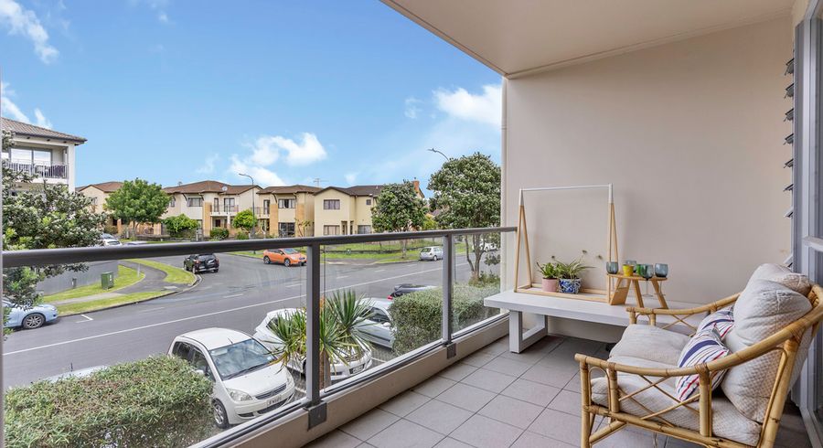  at 94B Michael Jones Drive, Flat Bush, Auckland