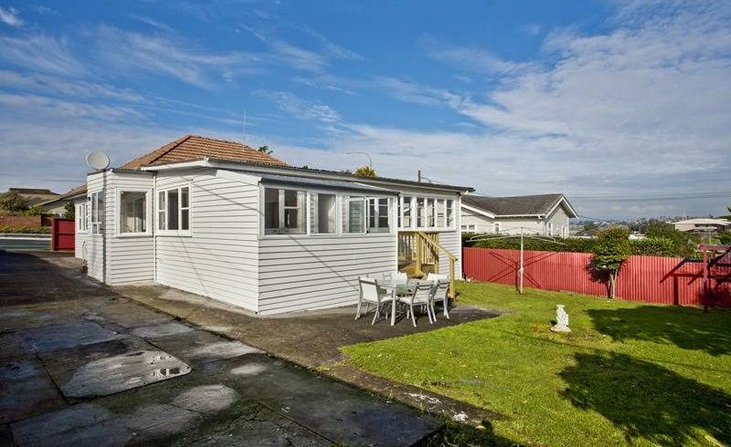  at 25 Esmonde Road, Takapuna, North Shore City, Auckland