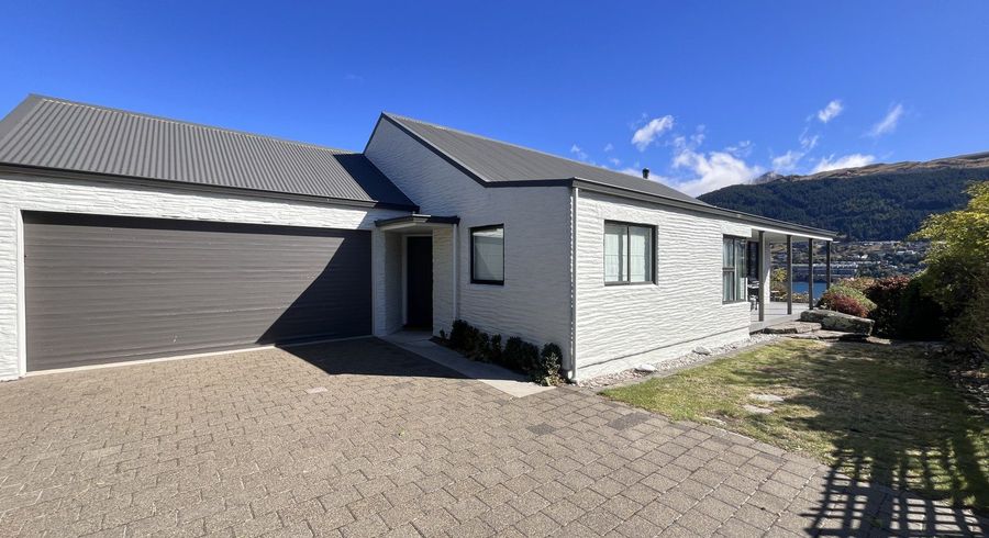  at 379 Peninsula Road, Kelvin Heights, Queenstown