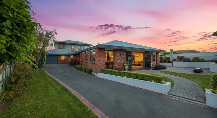 at 6 Robalan Place, Redwoodtown, Blenheim