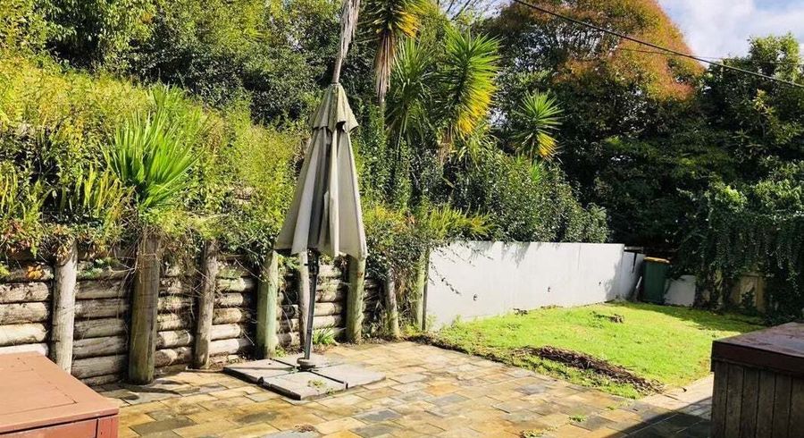  at 61 Peach Road, Glenfield, North Shore City, Auckland