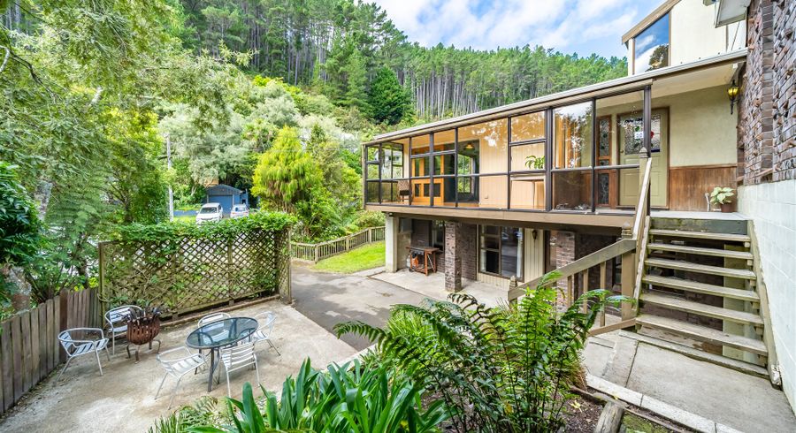  at 124 Pinehaven Road, Pinehaven, Upper Hutt