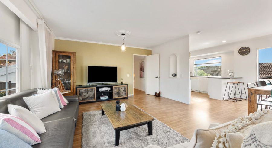  at 2/62 Whiting Grove, West Harbour, Waitakere City, Auckland