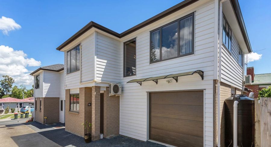  at 9B Kingdale Road, Henderson, Waitakere City, Auckland