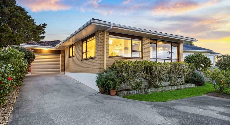  at 1A Elcoat Ave, Henderson, Waitakere City, Auckland