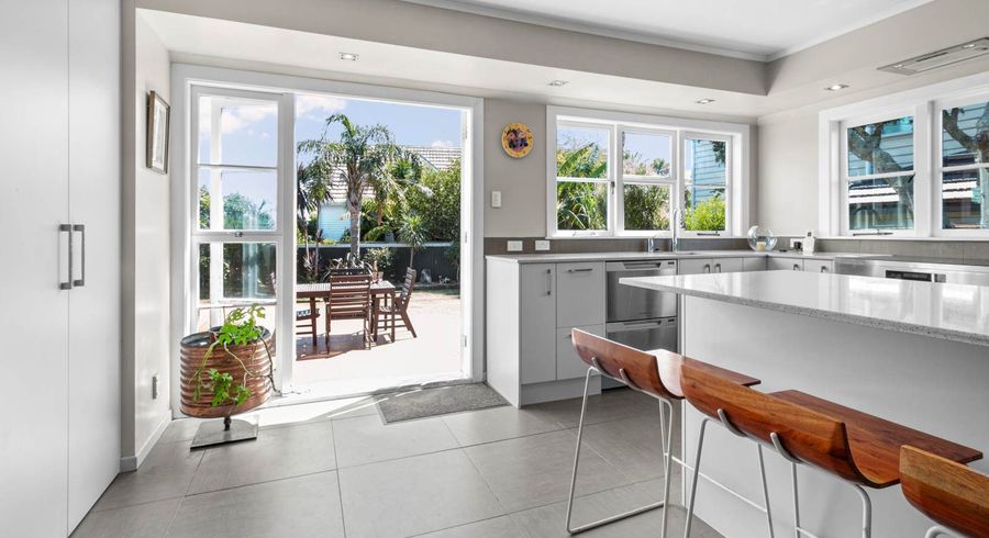 at 28 James Laurie Street, Henderson, Waitakere City, Auckland