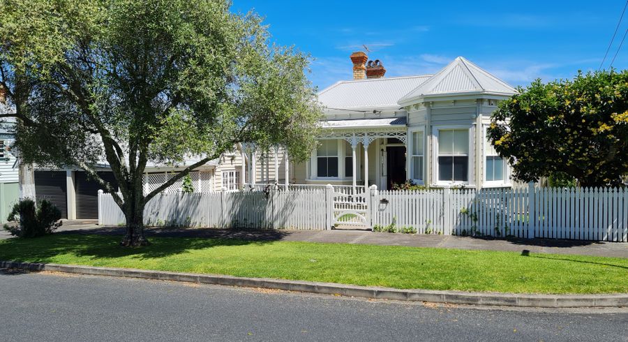 at 4 Symonds Street, Onehunga, Auckland