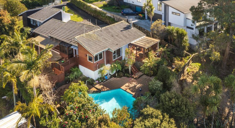  at 2/21 Helvetia Drive, Browns Bay, North Shore City, Auckland