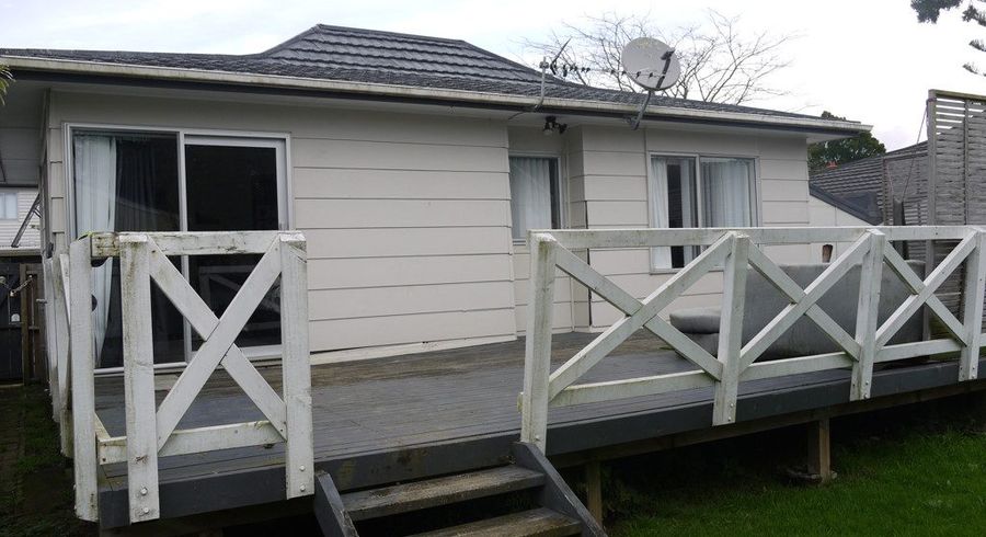  at 2/187A Buckland Road, Mangere East, Auckland