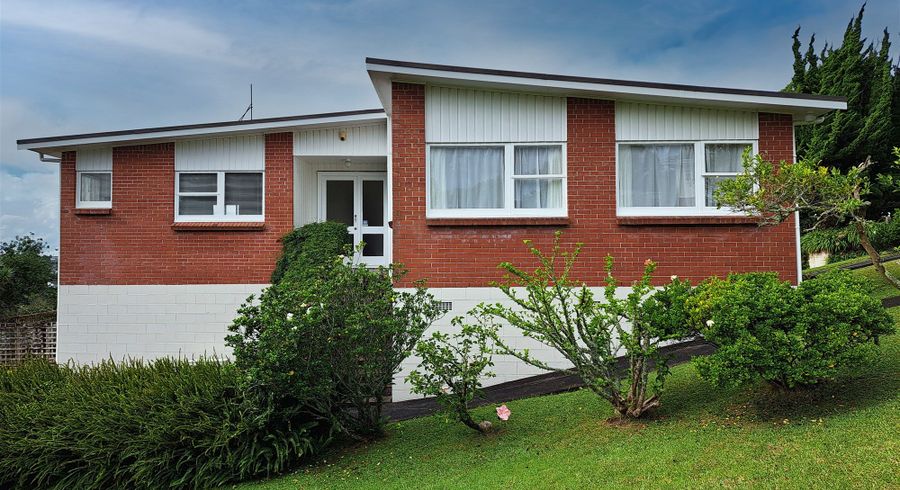  at 18 Shanaway Rise, Hillcrest, North Shore City, Auckland