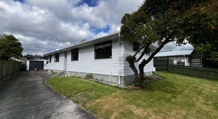  at 8 Denver Grove, Totara Park, Upper Hutt, Wellington