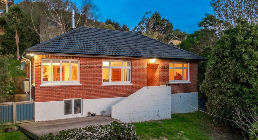  at 30 Wharfdale Street, Macandrew Bay, Dunedin