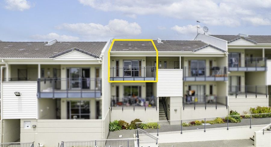  at E14/71 Spencer Road, Oteha, North Shore City, Auckland