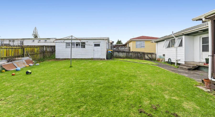  at 104 Hyperion Drive, Randwick Park, Auckland