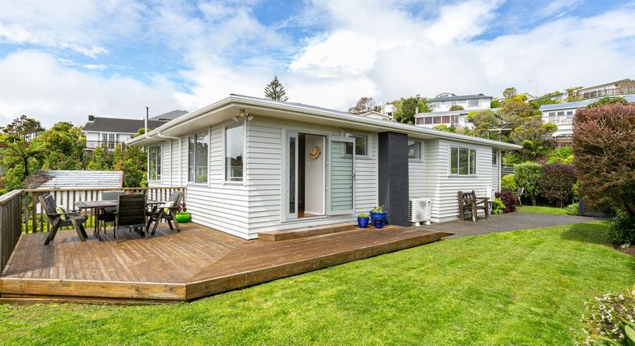  at 8 Paparangi Crescent, Paparangi, Wellington