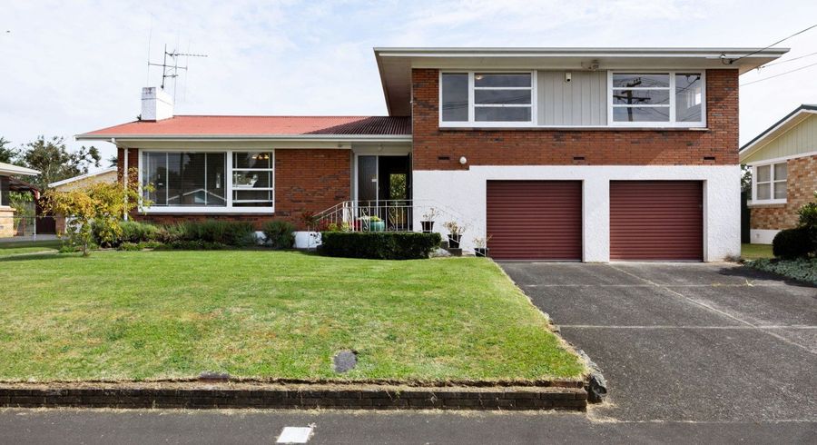  at 15 Springfield Crescent, Enderley, Hamilton