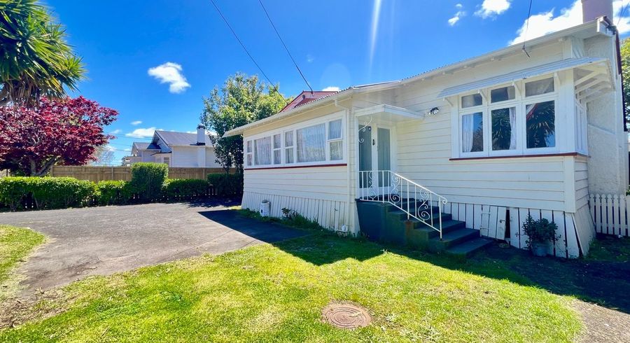  at 5 Haig Avenue, Mount Roskill, Auckland City, Auckland
