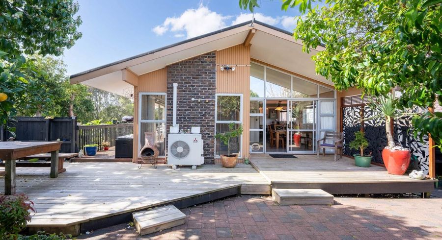  at 71 Meadway, Sunnyhills, Manukau City, Auckland