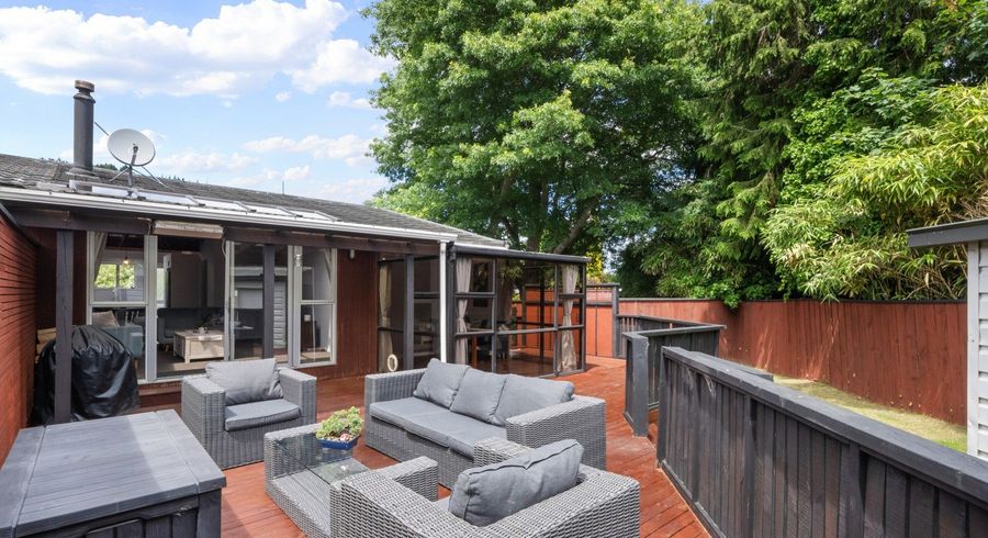  at 6/10 Mangaroa Hill Road, Maoribank, Upper Hutt