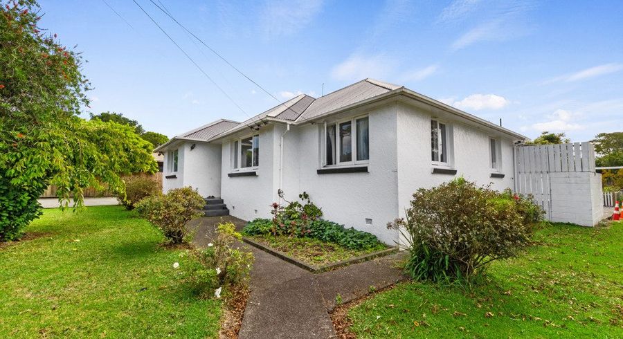  at 126 Universal Drive, Henderson, Waitakere City, Auckland