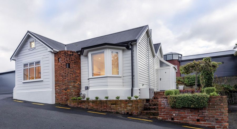  at 8 Yale Road, Mount Cook, Wellington