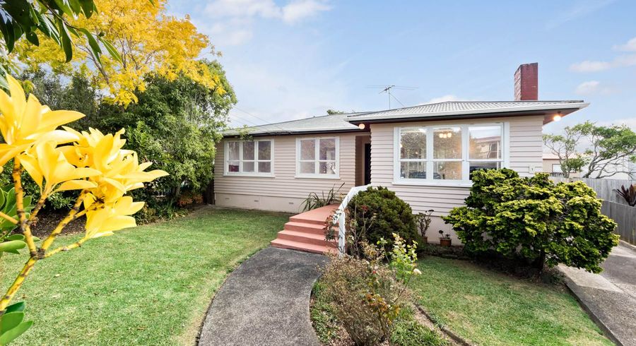  at 1 Bamboo Grove, Kelston, Auckland