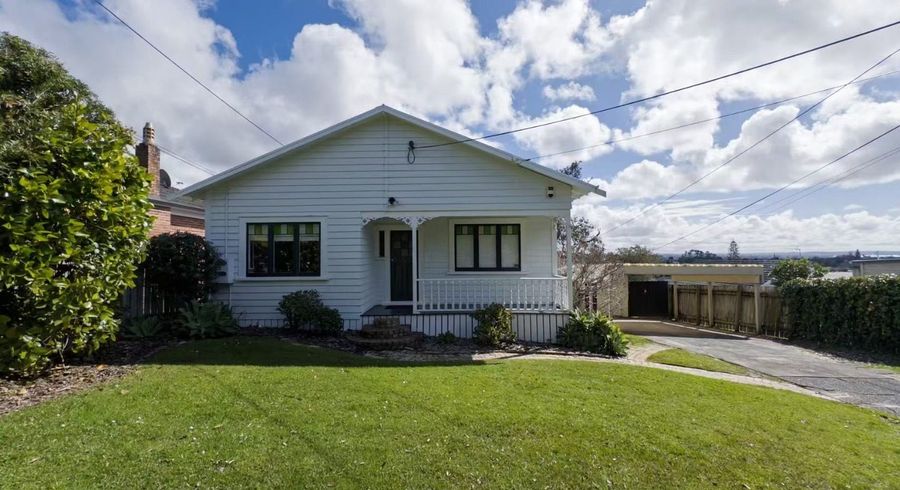  at 189 Titirangi Road, Titirangi, Waitakere City, Auckland