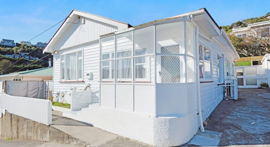  at 36 Avon Street, Island Bay, Wellington