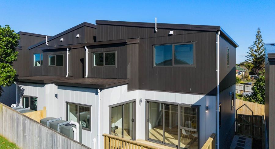  at 2 / 8 Clutha Crescent, Clover Park, Manukau City, Auckland