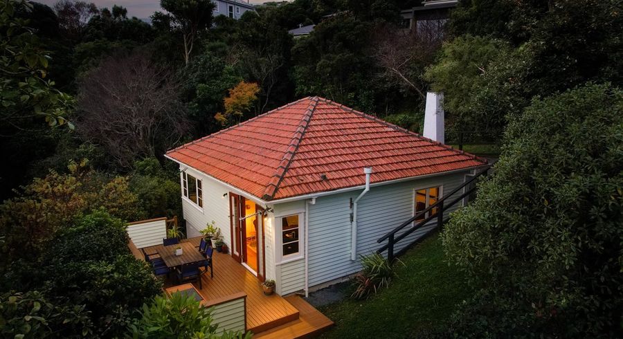  at 122 Totara Road, Miramar, Wellington
