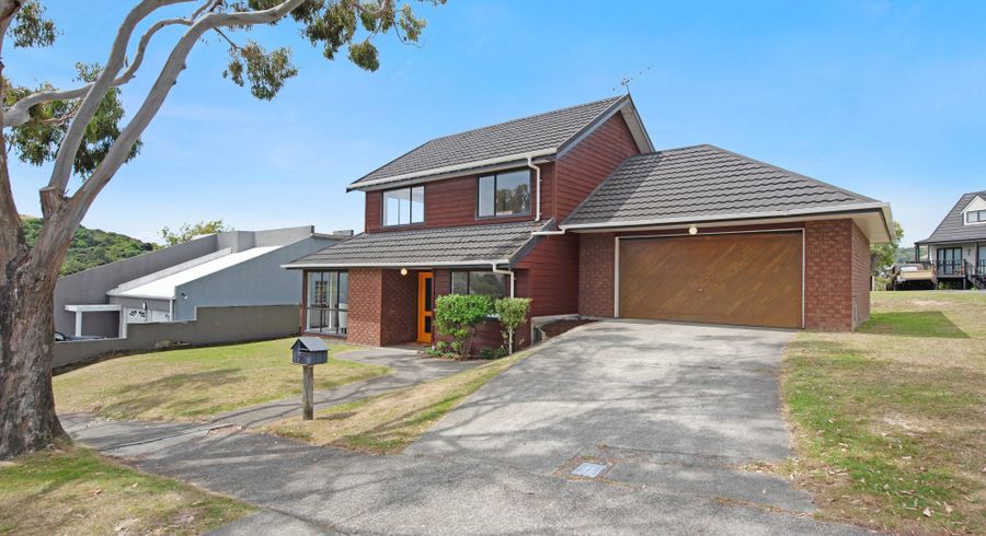  at 90 Ayton Drive, Whitby, Porirua, Wellington