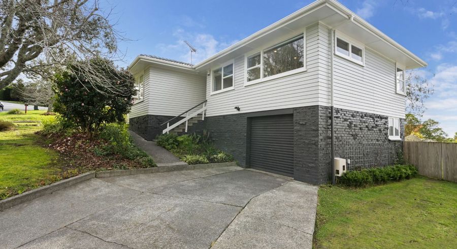  at 25 Agincourt Street, Glenfield, Auckland