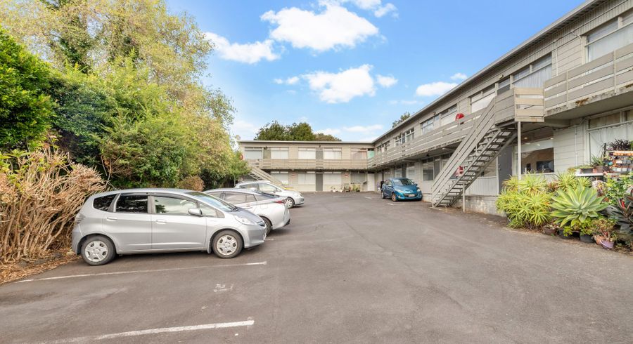 at 2/30 Bellevue Road, Mount Eden, Auckland City, Auckland