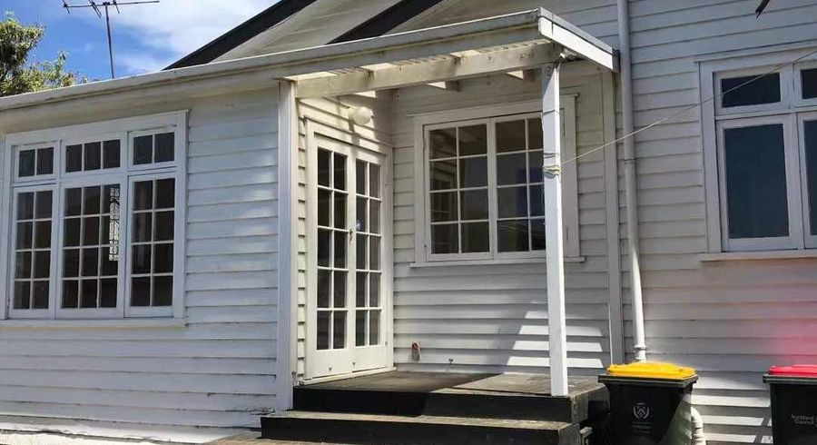  at 56 McKenzie Rd, Mangere Bridge, Manukau City, Auckland