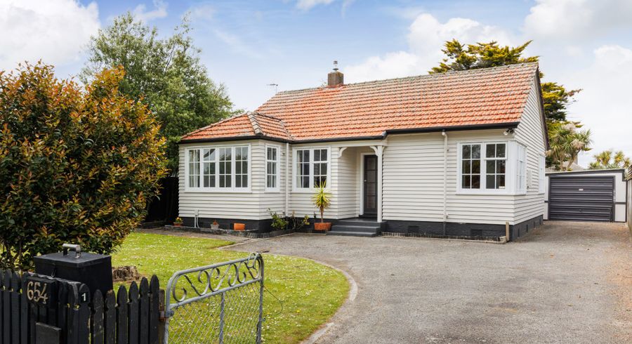  at 654 Featherston Street, Roslyn, Palmerston North, Manawatu / Whanganui