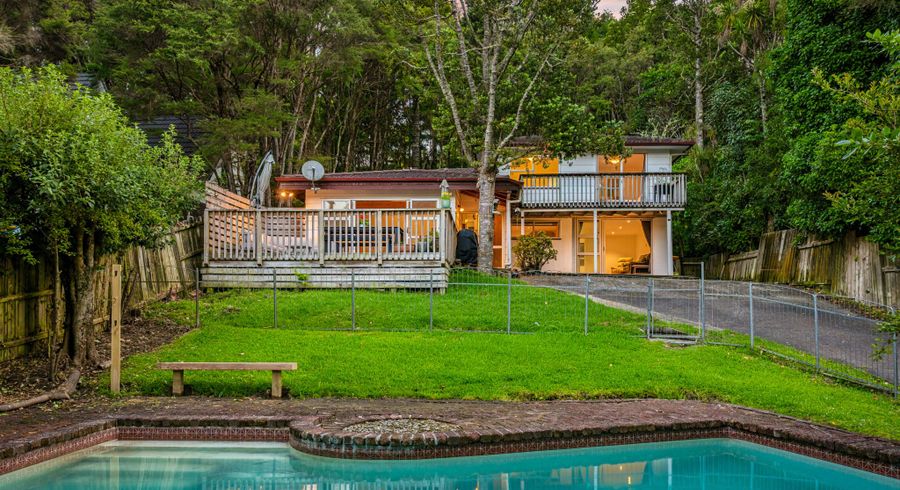  at 16 Fawcett Road, Laingholm, Waitakere City, Auckland