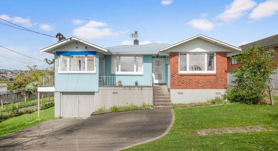  at 179 Chivalry Road, Glenfield, Auckland