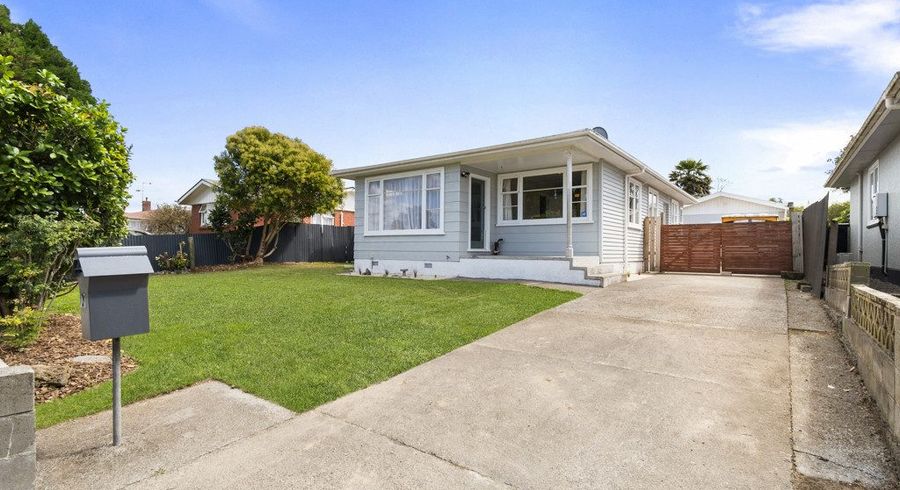  at 11 Pembroke Street, Highbury, Palmerston North