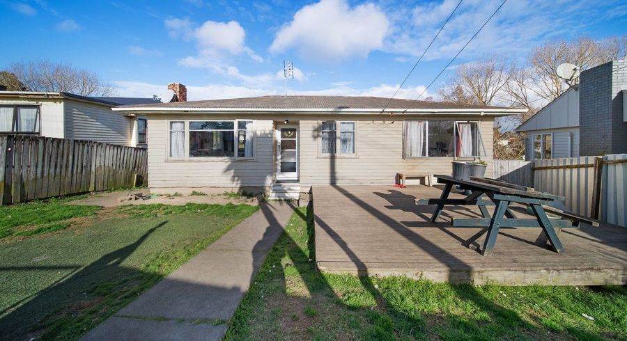  at 42 Williams Crescent, Otara, Manukau City, Auckland