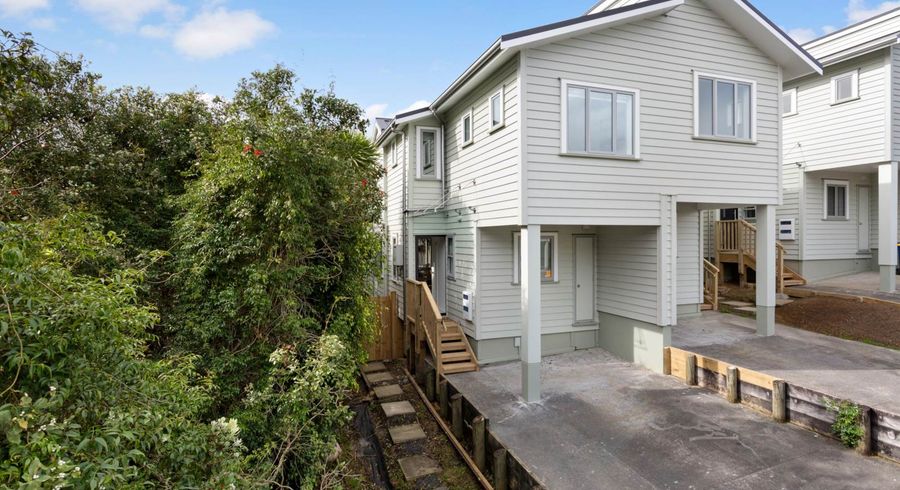  at 1/6 John Jennings Drive, Oteha, Auckland