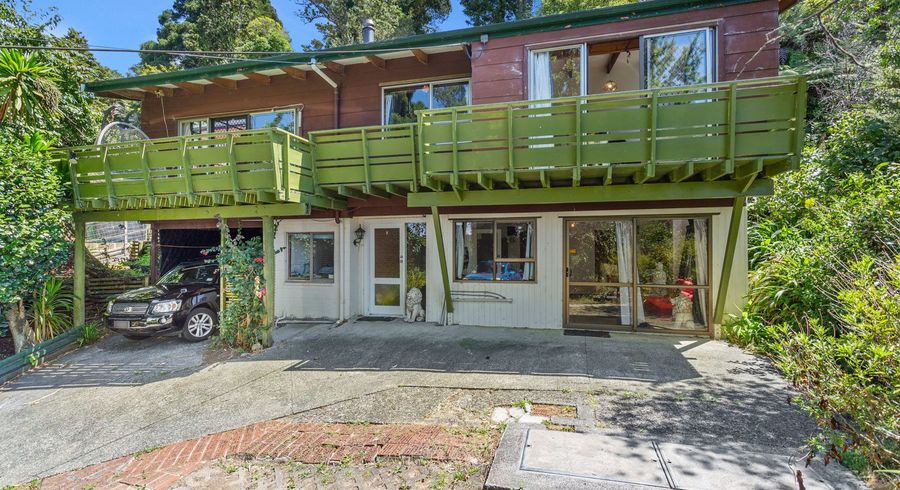  at 33 Laingholm Drive, Laingholm, Waitakere City, Auckland