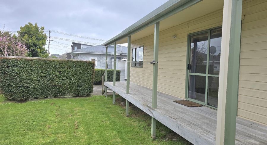  at 25a Ennismore Rd, Mount Albert, Auckland City, Auckland