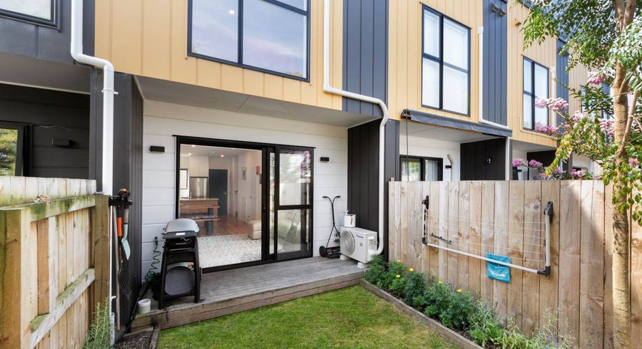  at 4/28 Vodanovich Road, Te Atatu South, Waitakere City, Auckland