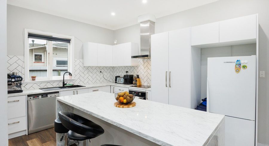  at 32 Marne Street, Hokowhitu, Palmerston North, Manawatu / Whanganui