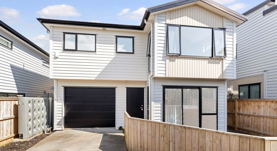  at 2/39 Lyndhurst Street, Te Atatu South, Waitakere City, Auckland