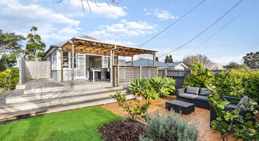  at 42A Island Bay Road, Beach Haven, North Shore City, Auckland